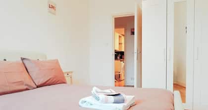 Highbury 2-Bed Condo