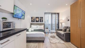 1 Schlafzimmer, Schreibtisch, WLAN