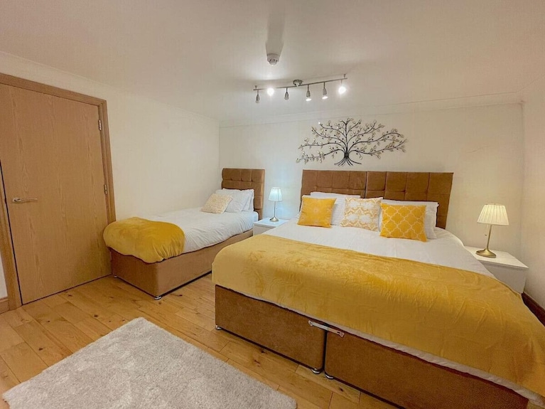 Kings Cross St Pancras Oasis - Bloomsbury