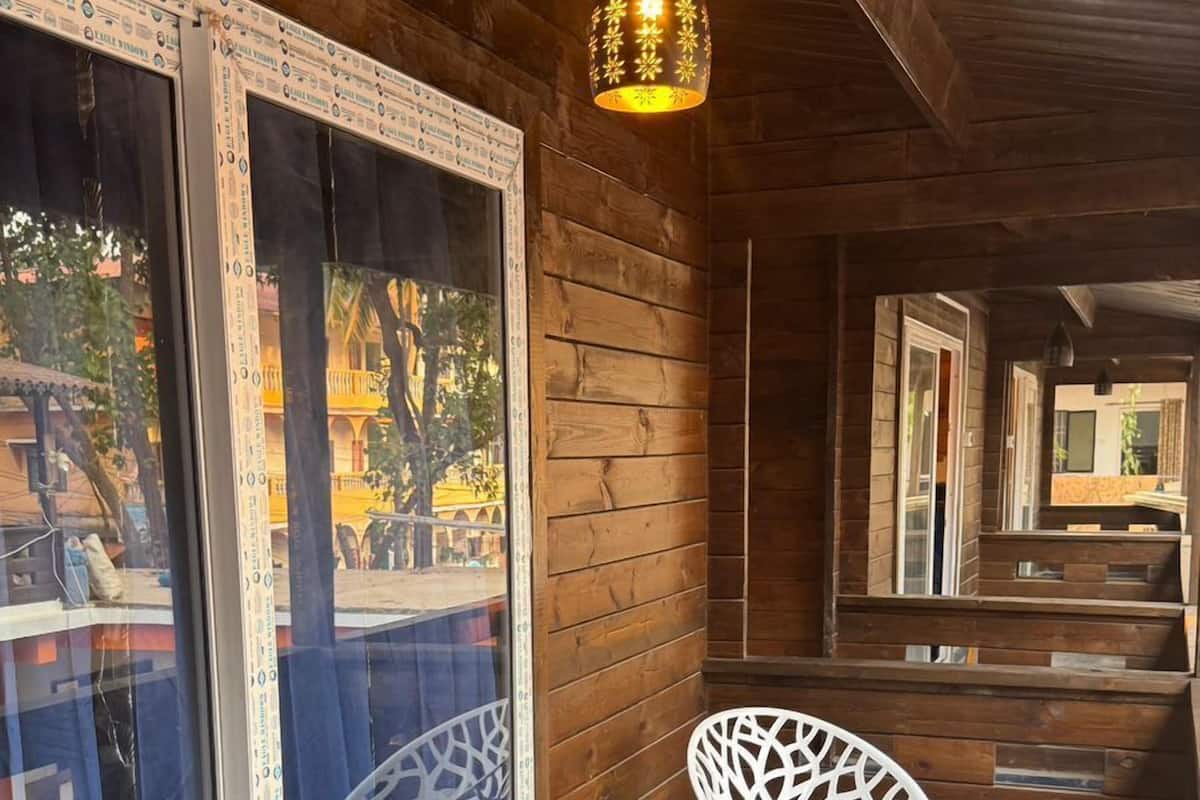Romantic Cottage | 1 bedroom, individually furnished, iron/ironing board, free WiFi