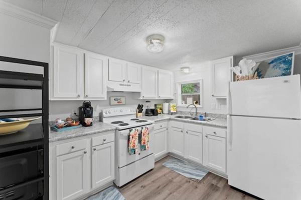 Frigorífic, microones, forn i placa de cuina