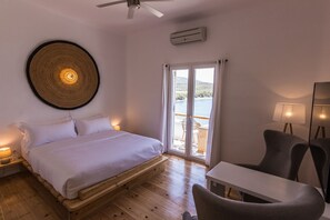 MANDRAKIA - Premium Suite Sea View