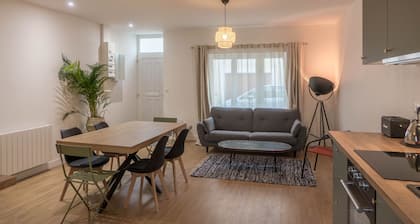 Maison avec extérieur à 2 pas du centre : 3 Chambres - 3 Salles de bain - 6 pers