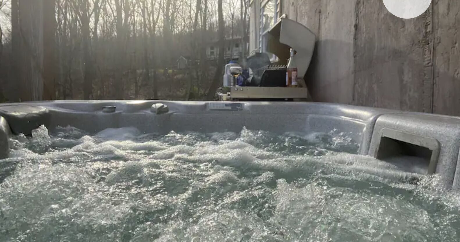 Beautiful 4 Br 2/5 Bath Creekside Home + Hot Tub.  Pet & Kid Friendly