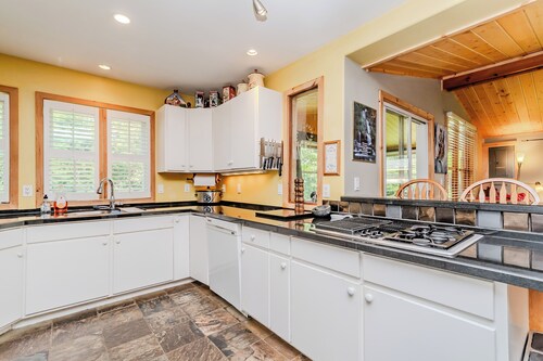 Cozy Cottage - Huntsville  A great Family Cottage