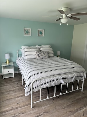 1 chambre, fer et planche à repasser, lit parapluie, Wi-Fi gratuit