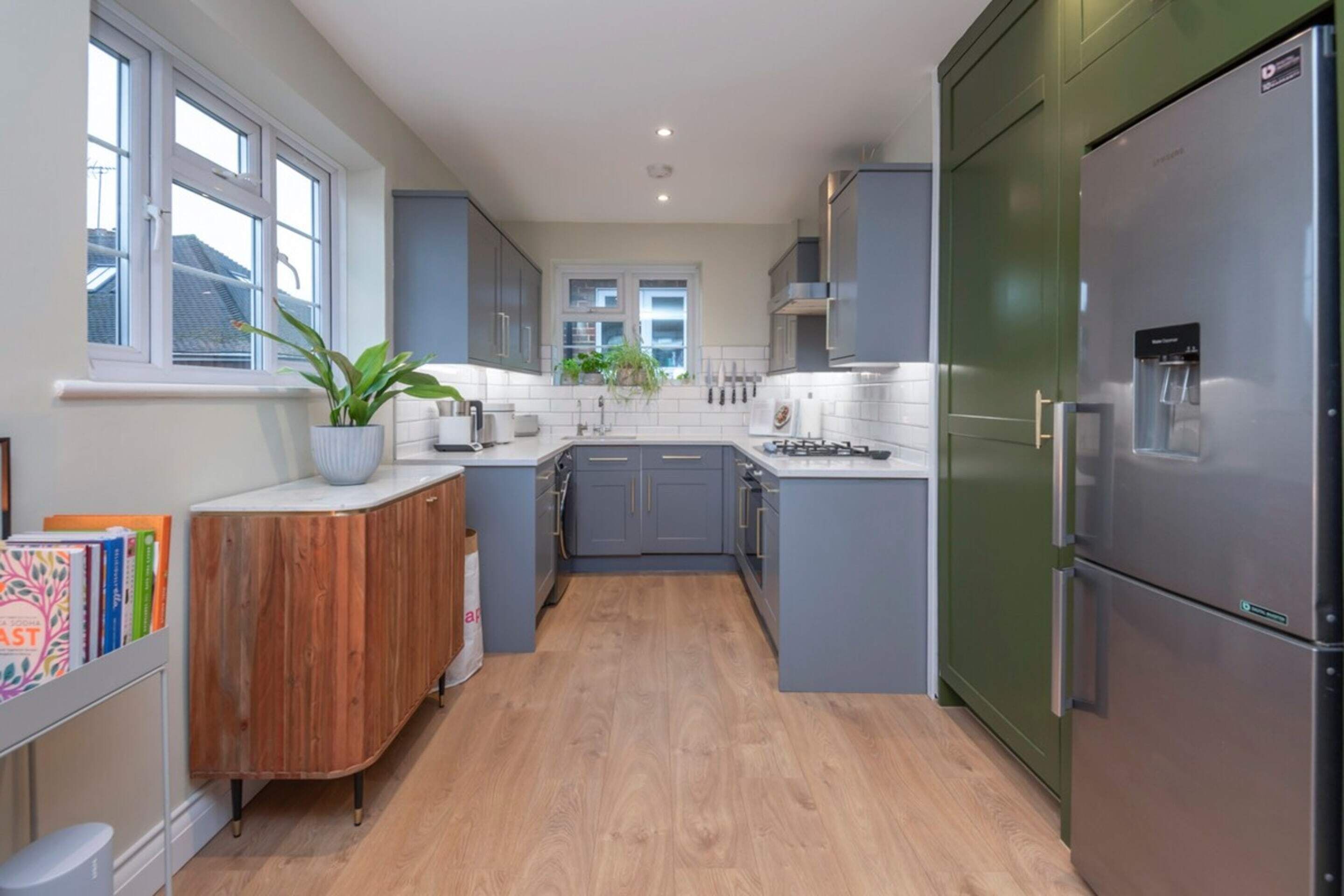 Apartamento básico | Cozinha privada | Geladeira, fogão, cooktop, lava-louças