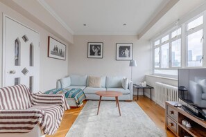 Apartament bàsic | Sala d'estar | Televisor