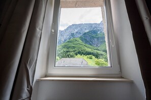 客房 (Meadow private room with shared bathr) | 客房景觀