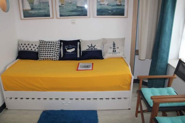 1 bedroom, iron/ironing board, travel cot, free WiFi - Dinard Hyper Centre 400m Plages Beau Studio Wifi (Dinard)