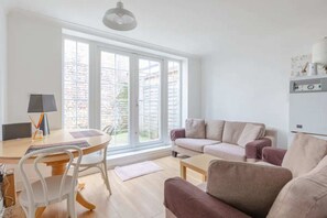 Basic Apartment | Ruang tamu
