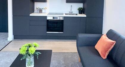 Apt 2, 15 West Street