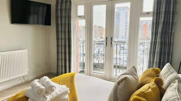 1 bedroom, iron/ironing board, free WiFi, bed sheets