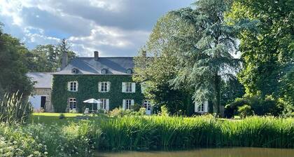 Charming manor house among peaceful surroundings