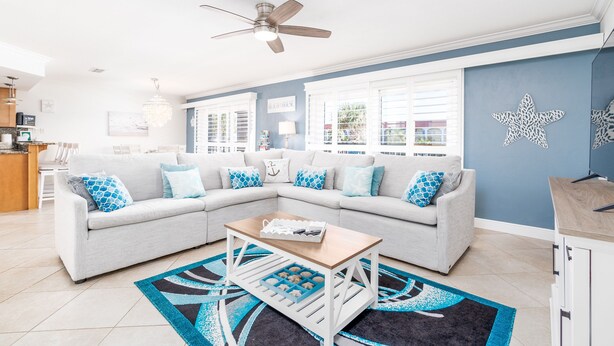 Smart TV, fireplace, books - Private Pool, Ocean View Entire Home in Beautiful New Smyrna Beach, FL. (New Smyrna Beach)