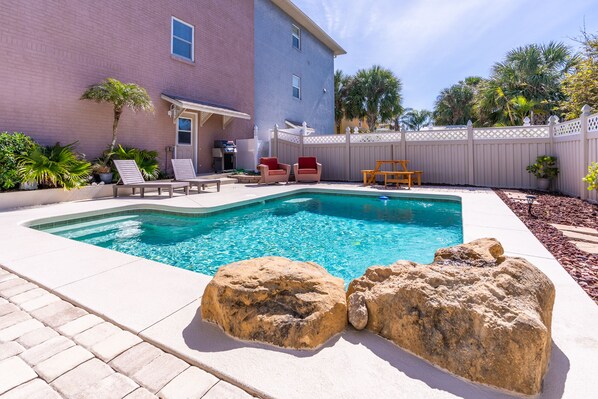 Outdoor pool, a heated pool