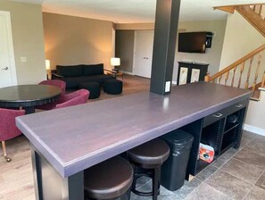 Interior - EAA - Country basecamp near Oshkosh + Green Lake (Ripon)