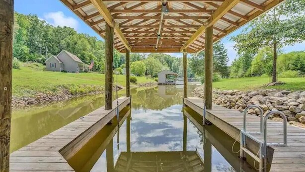 Pool - Smith Mountain Lake Waterfront Retreat w/ Hot Tub, Pool Table, & Games (Moneta)