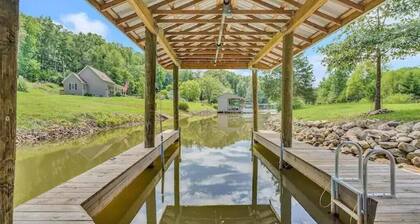 Smith Mountain Lake Waterfront Retreat w/ Hot Tub, Pool Table, & Games