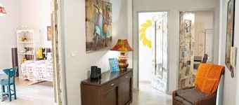 Mini apartment with shared entrance - Blue Room