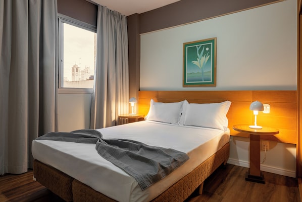 Individually furnished, desk, free WiFi, bed sheets