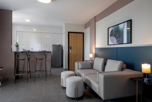 Master Suite | Living room | Flat-screen TV