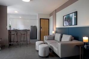Master Suite | Living room | Flat-screen TV