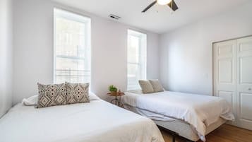 5 bedrooms, iron/ironing board, WiFi, bed sheets