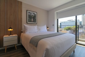 Premium bedding, iron/ironing board, free WiFi, bed sheets