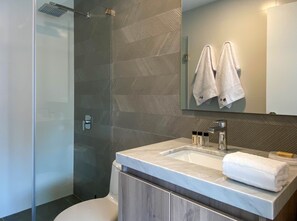 Apartment (905A) | Bathroom - Los Pinos by Wynwood House (Lima)