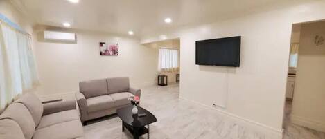 تلفزيون ذكي