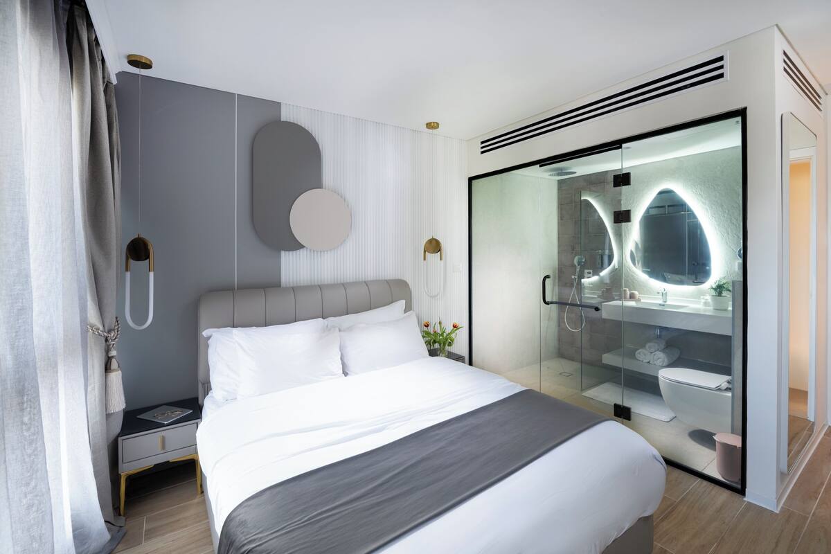 1 bedroom, minibar, in-room safe, desk
