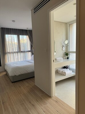 1 habitación, minibar, caja de seguridad en la habitación y escritorio 