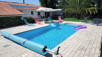 Piscine extérieure, piscine chauffée