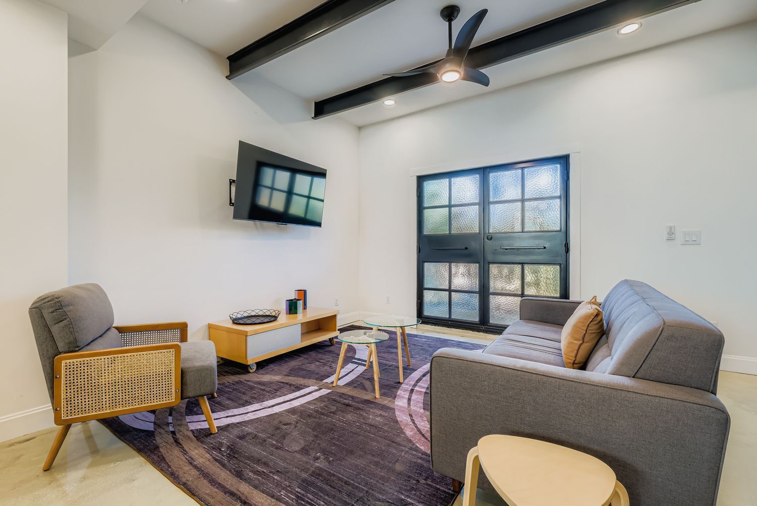New Modern  3-bedroom House In Beautiful San Antonio With 360 Rooftop - San Antonio, TX