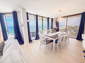 Lägenhet - flera sängar (Windward 408W Edgewater) | Restauranger