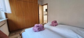 1 bedroom, free WiFi, bed sheets - Experience relaxation in the RosenRot am Meer 2 vacation apartment (Borkum)