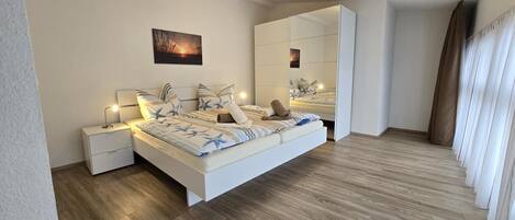 1 bedroom, free WiFi, bed sheets