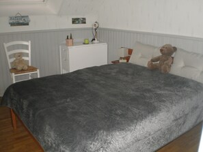 2 chambres, bureau, Wi-Fi gratuit, draps fournis