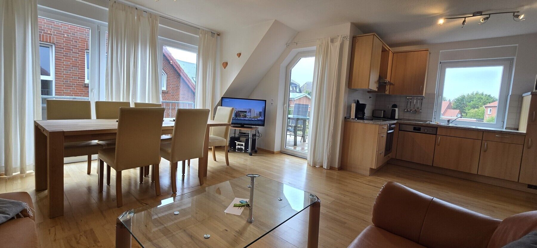 المنشأة من الداخل