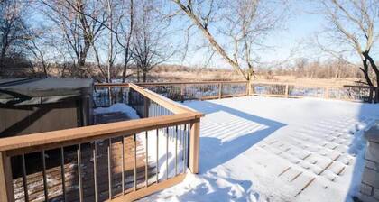 Secluded Spa-cious Retreat 11+3