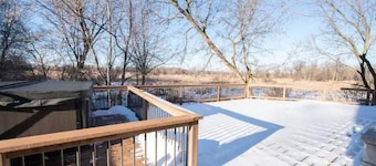 Secluded Spa-cious Retreat 11+3