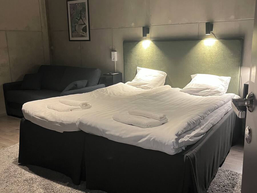 Deluxe Quadruple Room | Soundproofing, free WiFi, bed sheets