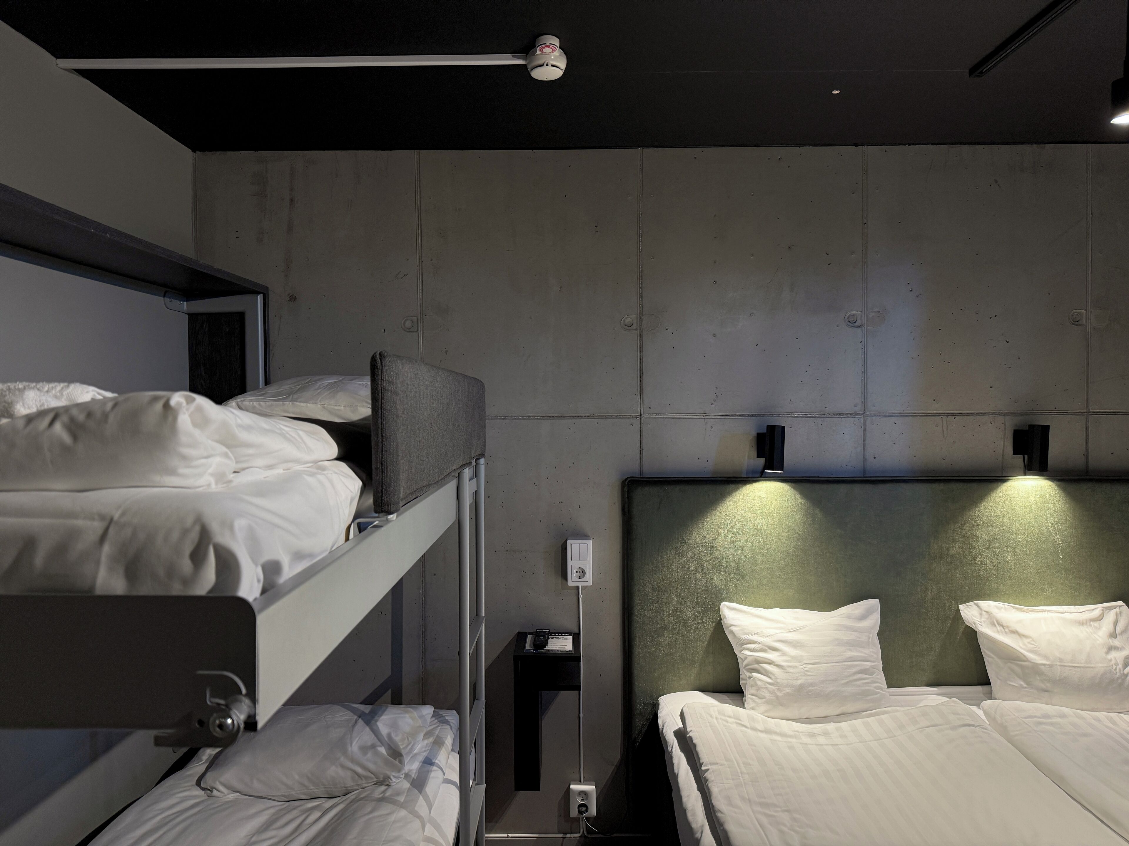 Family Quadruple Room | Soundproofing, free WiFi, bed sheets