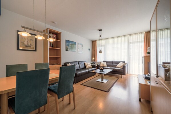 Music library - Relax in Moby Dick Whg. 23 (Borkum)