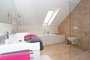 Shower, towels