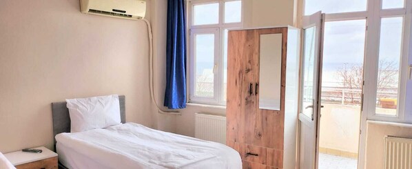 Family Apartment | Free WiFi - kuba hotel (Istanbul)