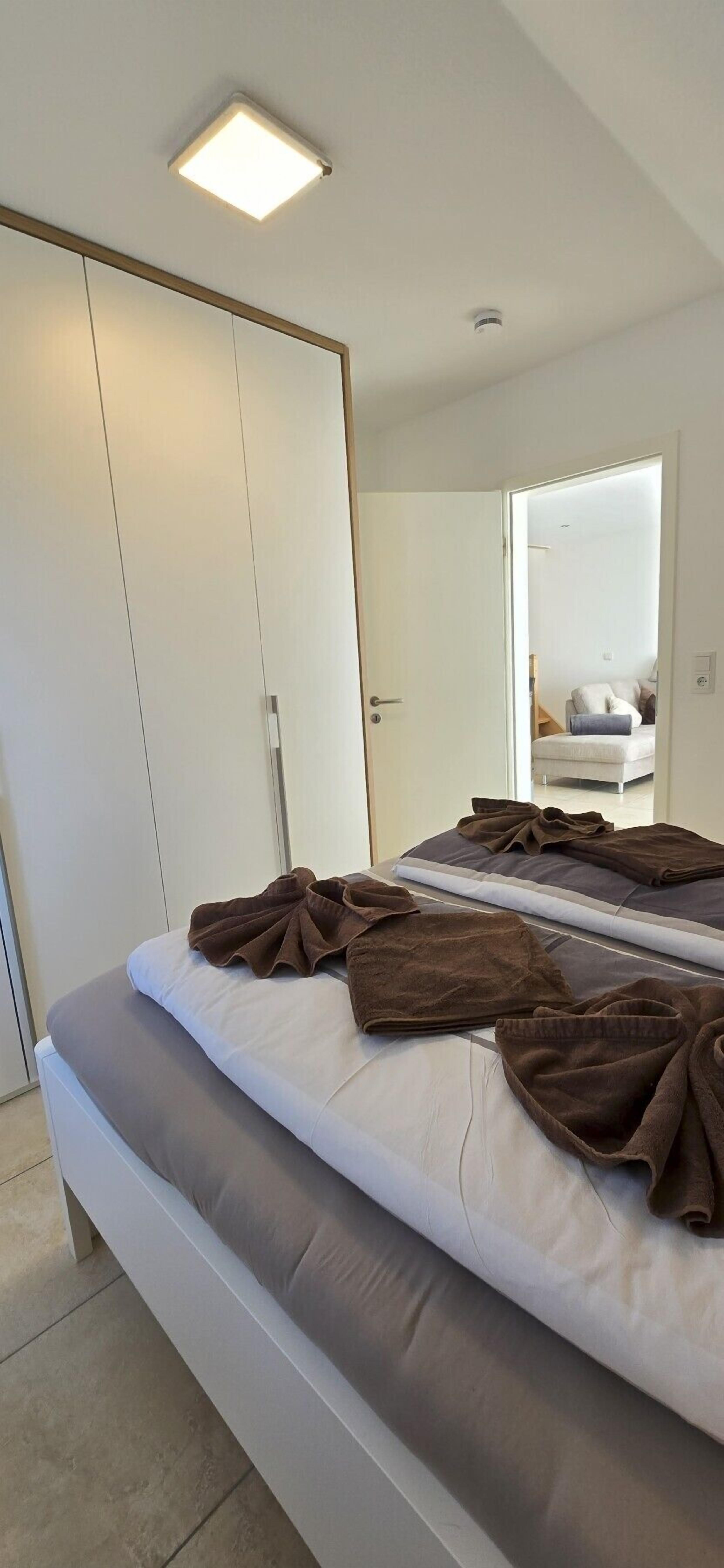 3 bedrooms, free WiFi, bed sheets