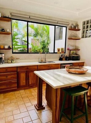 Microwave, oven, stovetop, dishwasher - Hermosa palms beach house (Playa Hermosa)