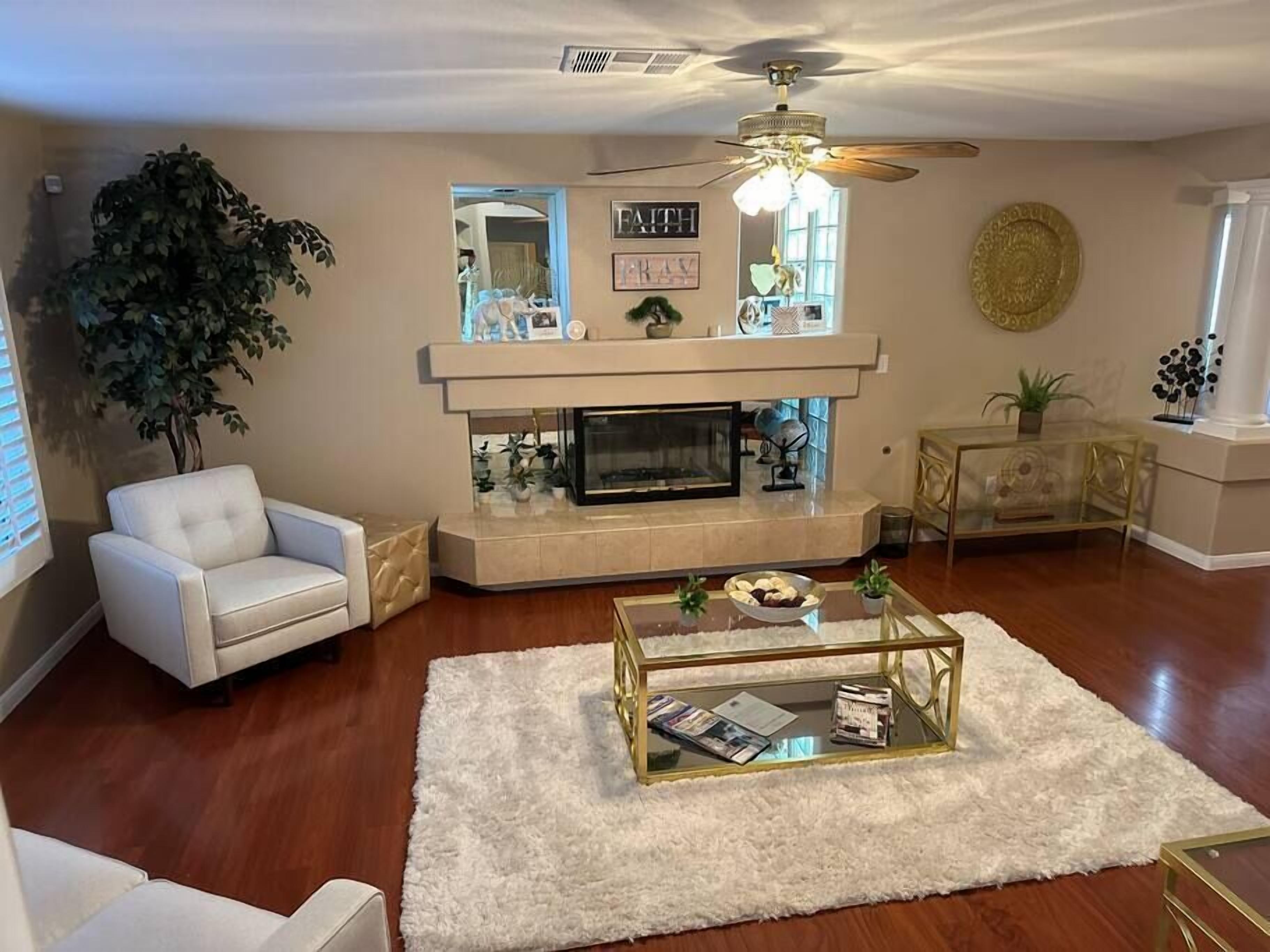Contemporary City Haven, Luxurious Comforts